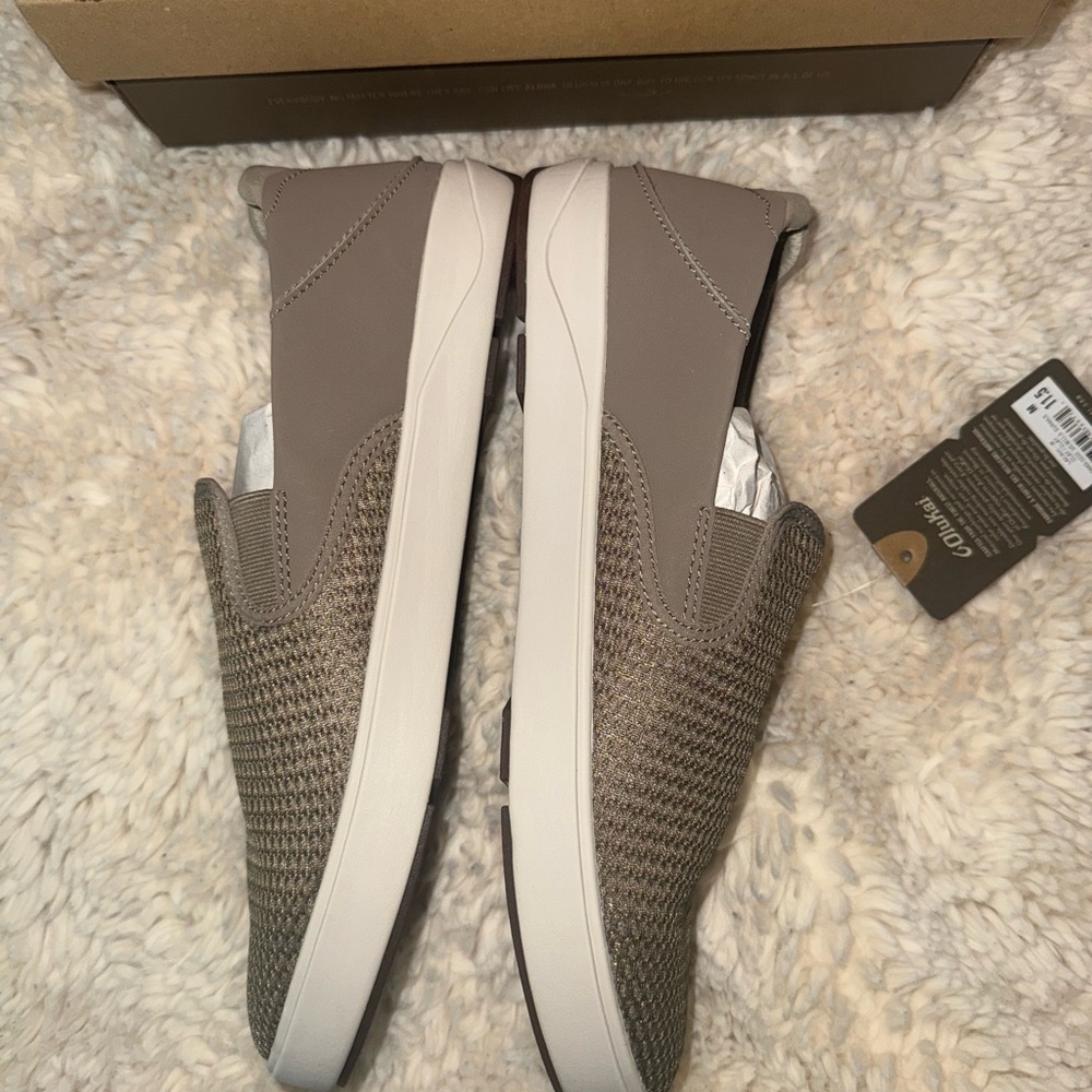 Never worn! New with tags! Olukai Lae’ahi slip-ons!